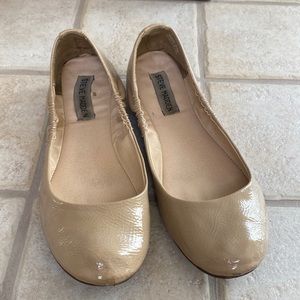 Steve Madden Nude Flats Size 7.5